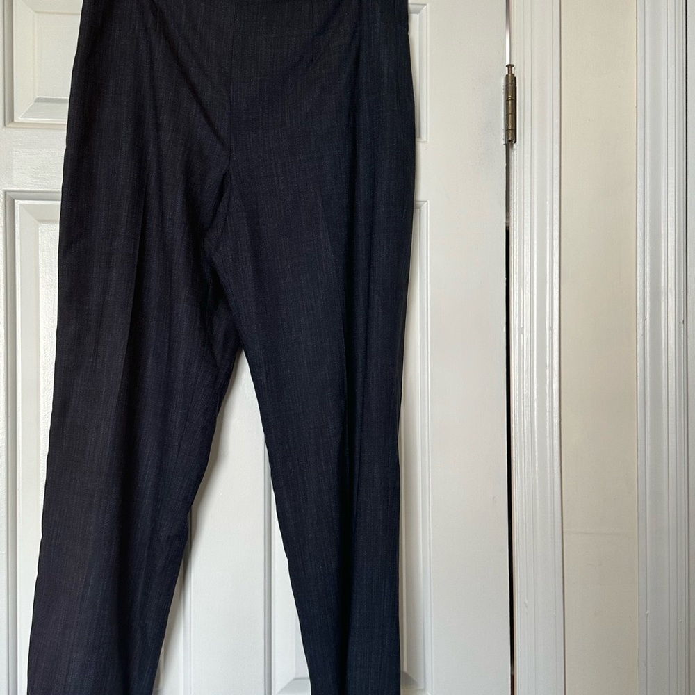 Lightweight dark blue Worth pants.